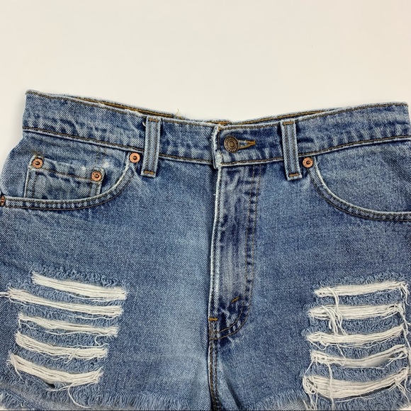Levi’s Distressed Denim Cut Off Shorts Mens 30 Women’s 4/6 - Picture 4 of 11